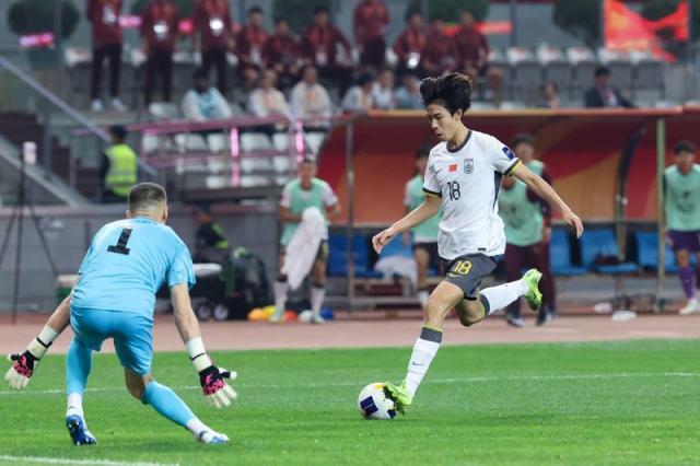 b体育官网-人物小传之朱鹏宇：眼里有光的高材生 欲望即天赋